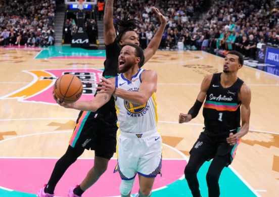 warriors-bangkit-dari-kejatuhan-dengan-kalahkan-spurs